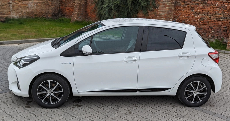 Toyota Yaris cena 61999 przebieg: 36200, rok produkcji 2019 z Krynki małe 781